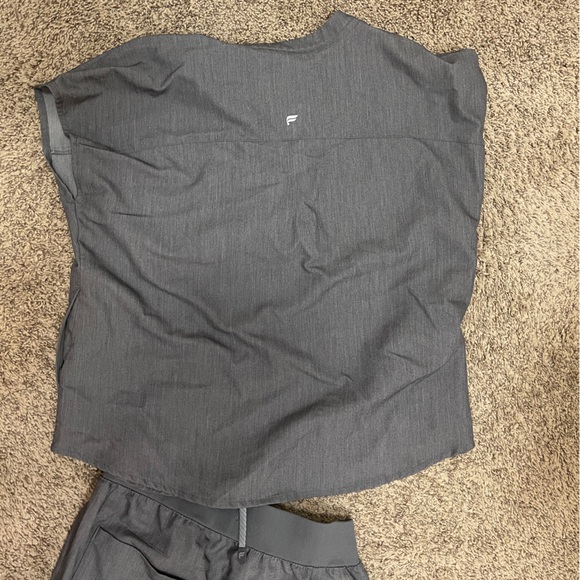Fabletics scrub set - Picture 3 of 4